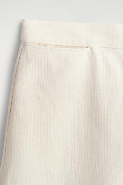 COS クロップドワイドレッグデニムパンツ