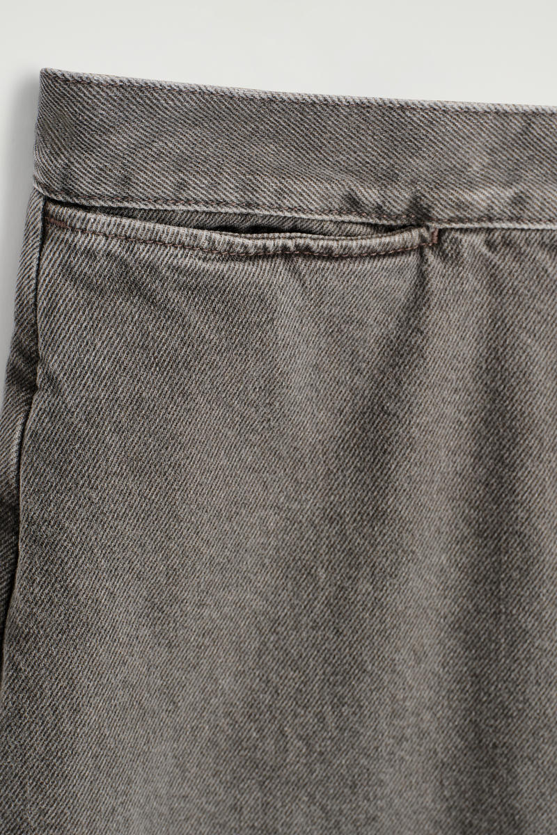 COS クロップドワイドレッグデニムパンツ