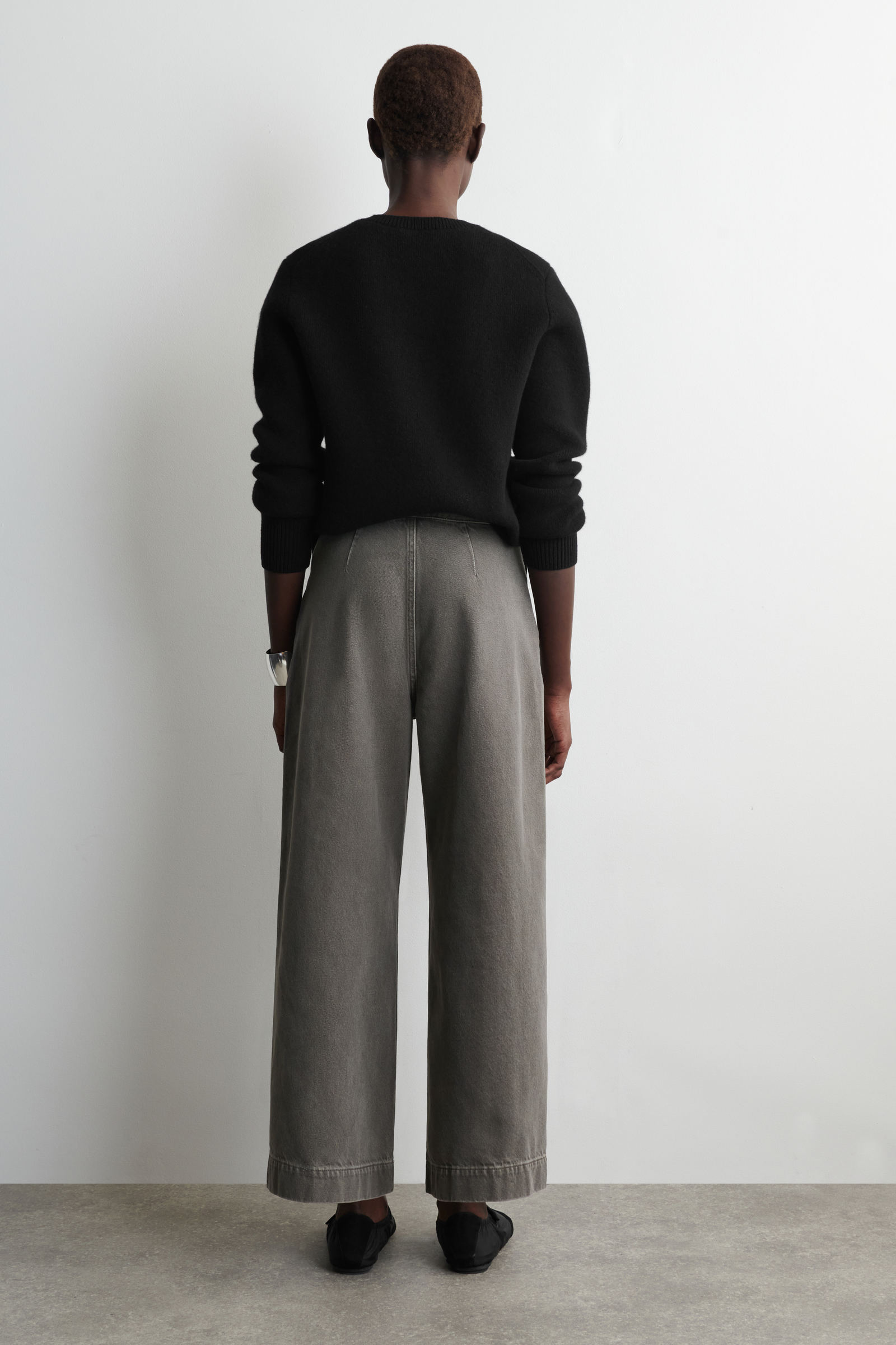 CROPPED WIDE-LEG DENIM TROUSERS クロップド ワイドレッグデニム