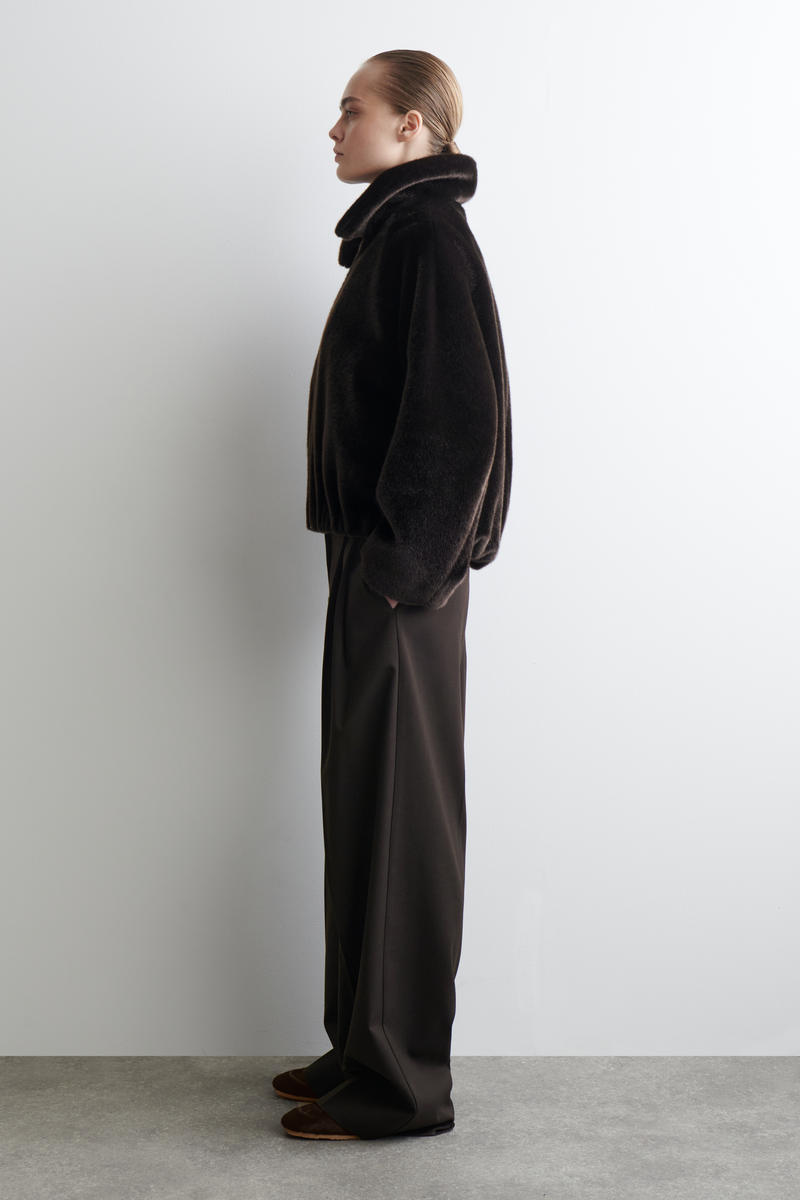 COS フェイクファージャケット