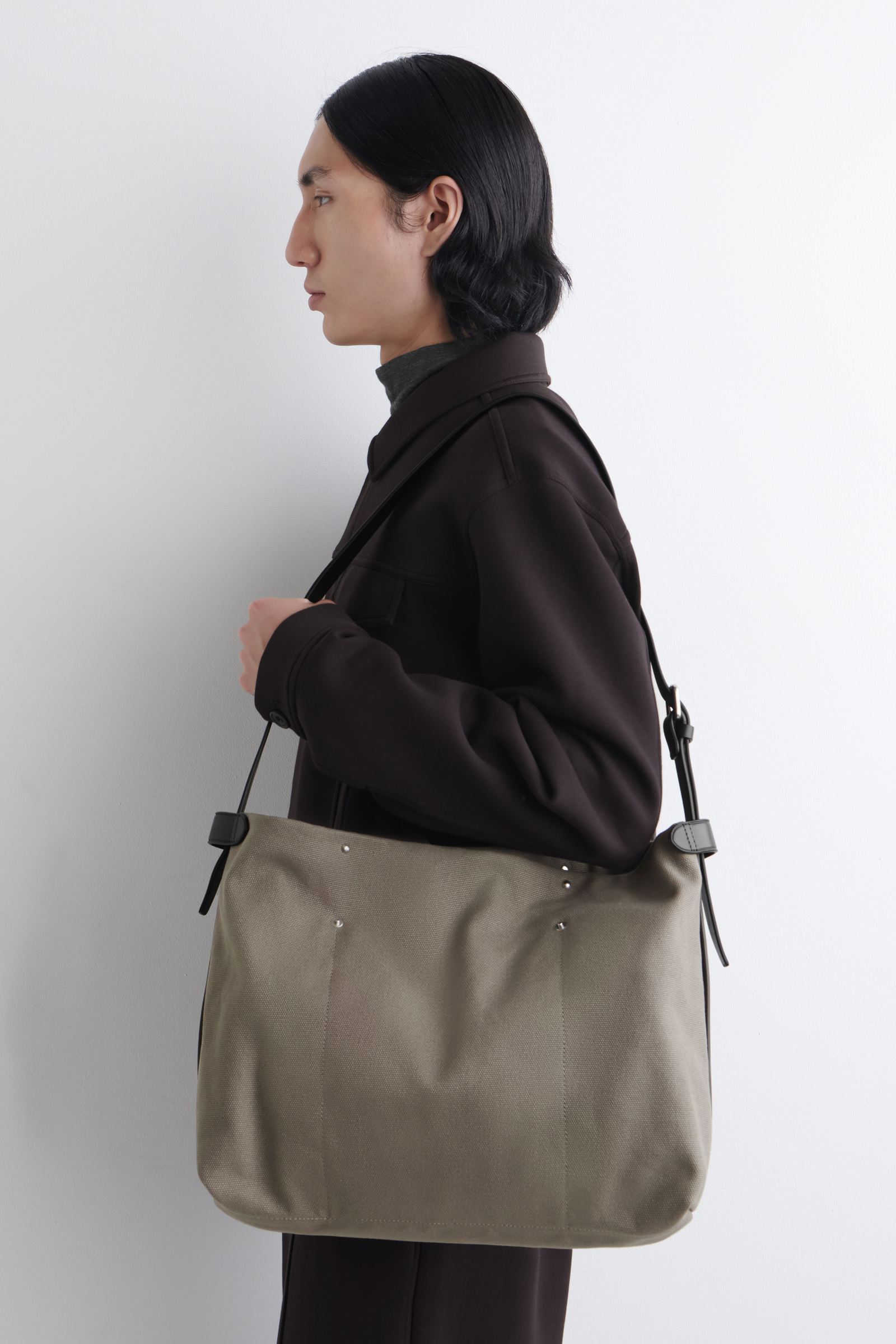 UTILITY MESSENGER BAG - CANVAS ユーティリティ メッセンジャーバッグ