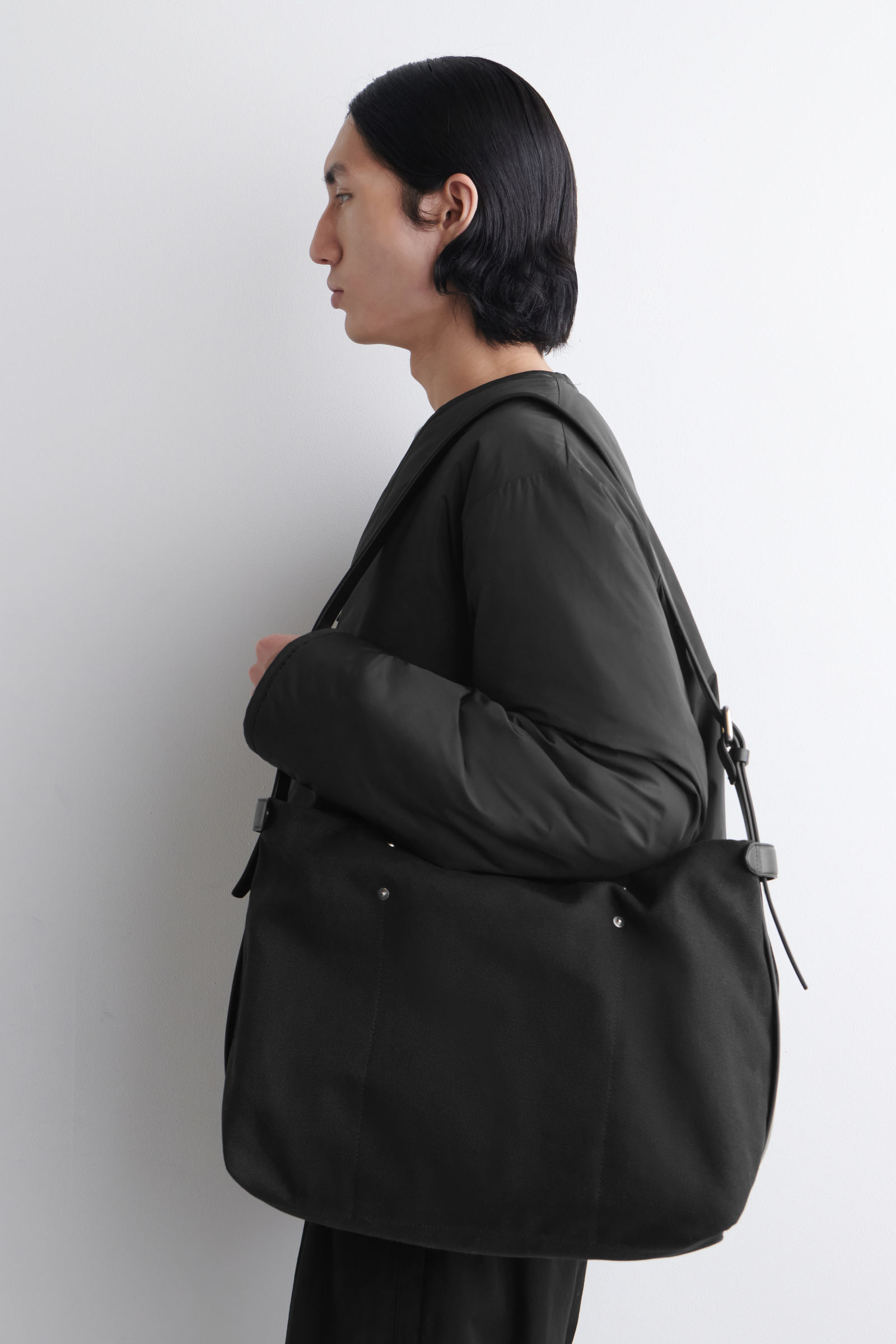 UTILITY MESSENGER BAG - CANVAS ユーティリティ メッセンジャーバッグ