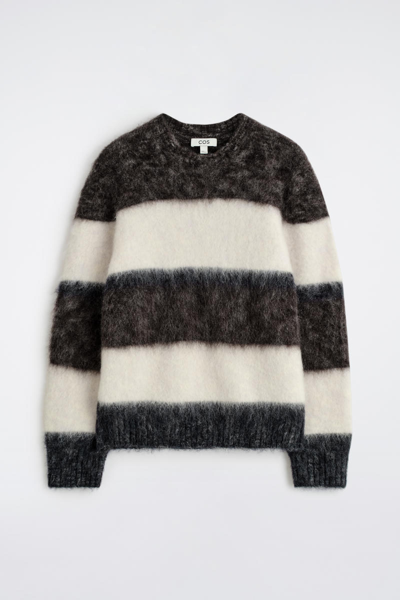 COS カラーブロックモヘアクルーネックセーター
