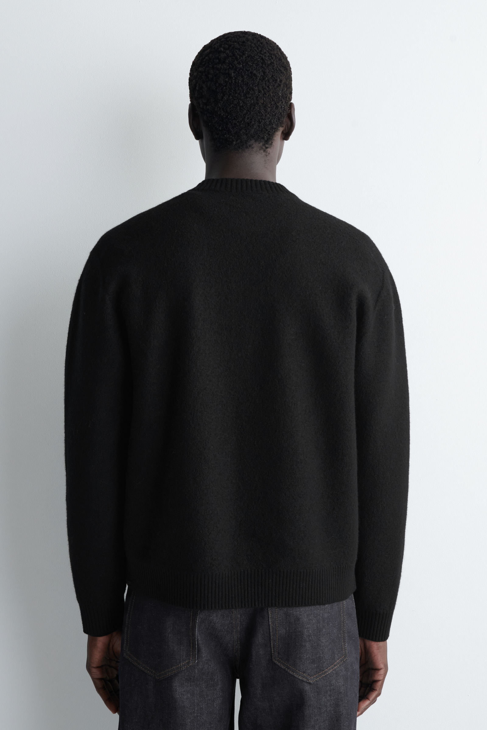 BOILED-WOOL CREW-NECK CARDIGAN ボイルドウールクルーネック