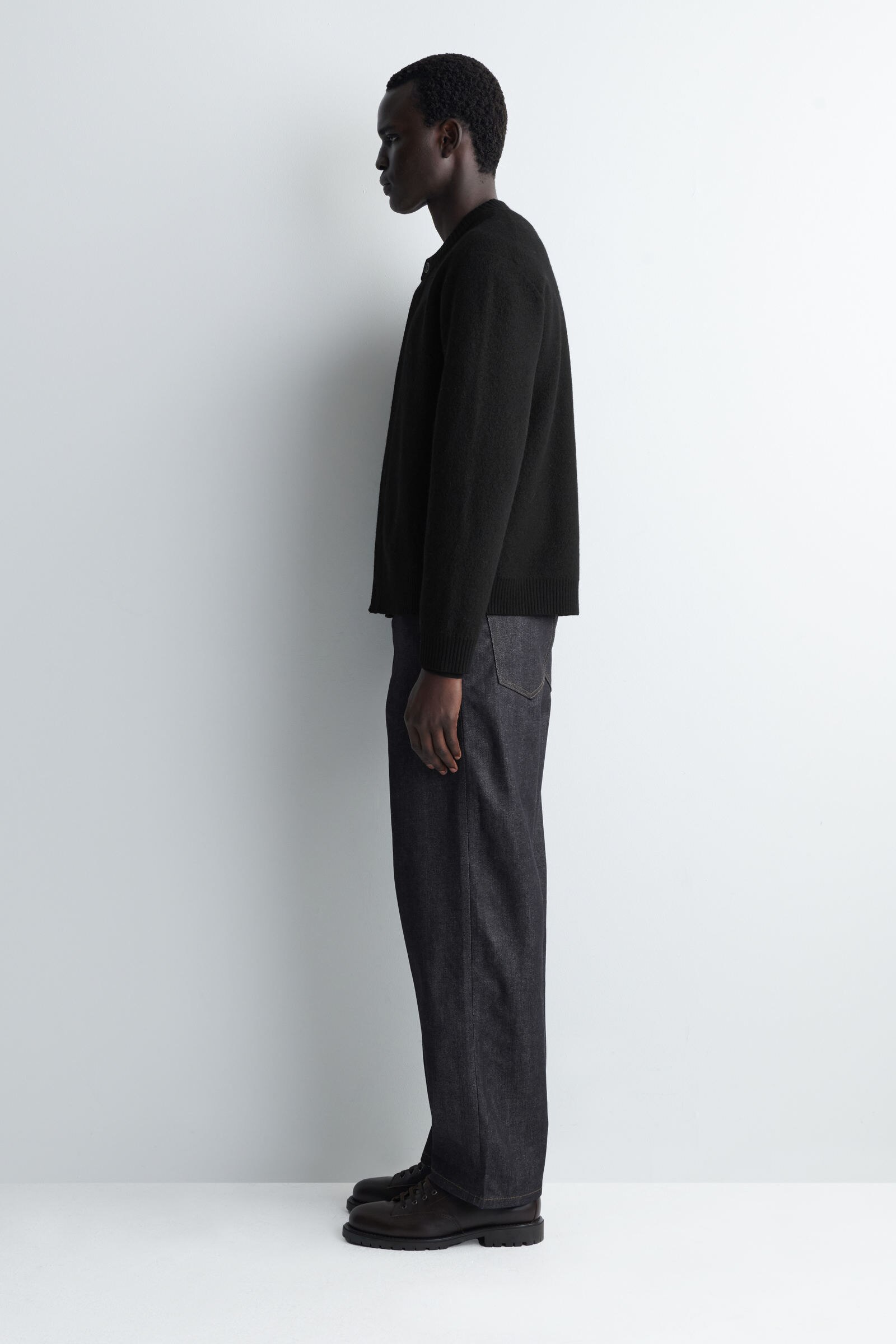 BOILED-WOOL CREW-NECK CARDIGAN ボイルドウールクルーネック