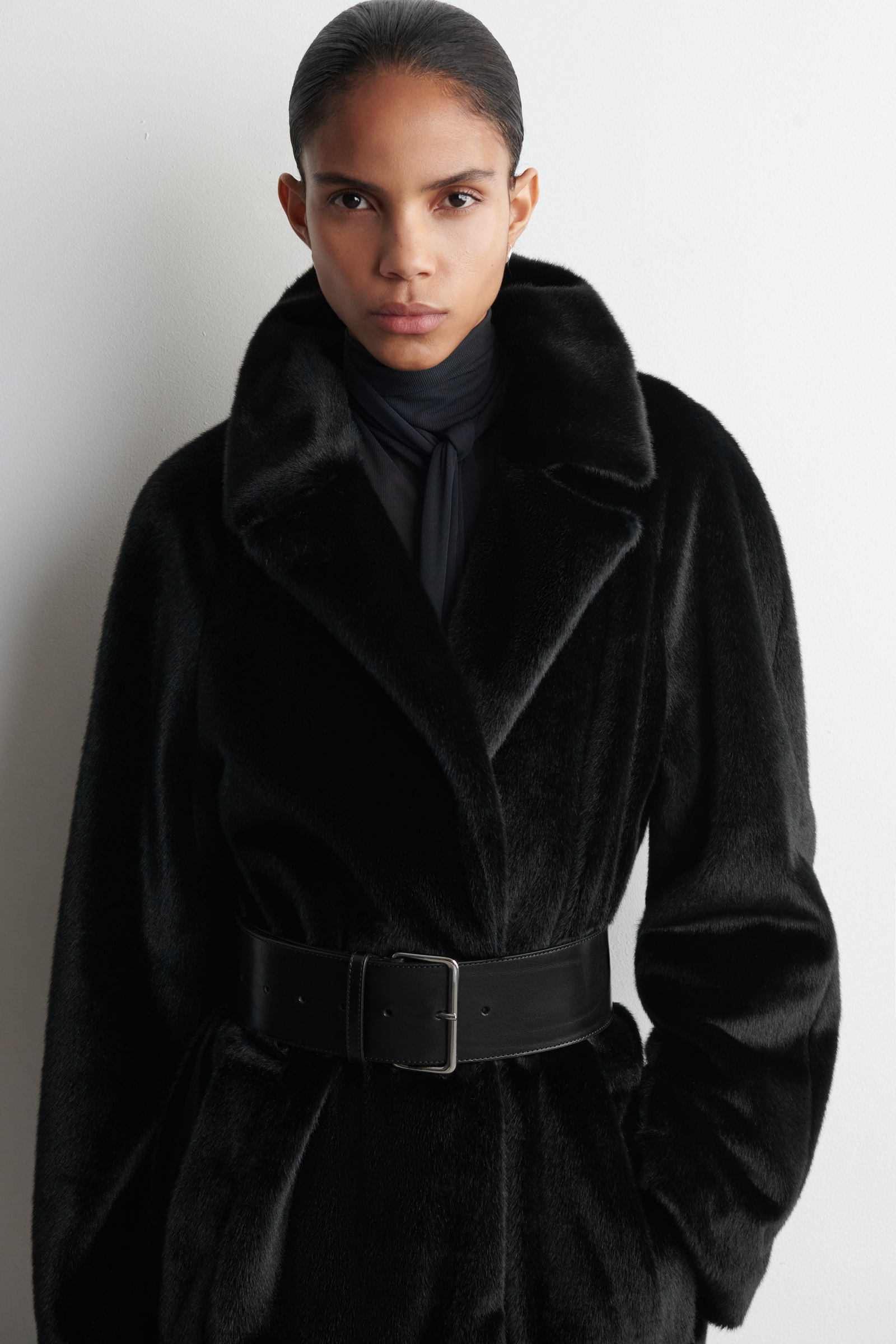 COS ブラック ロングコート XS ベルト付き FAUX FUR LONG COAT フェイクファー ロングコート ブラック｜COS コス