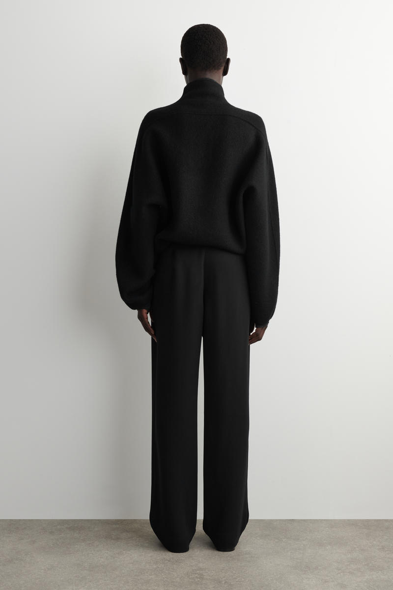 COS スカルプテッドカラーレスウールブレザー