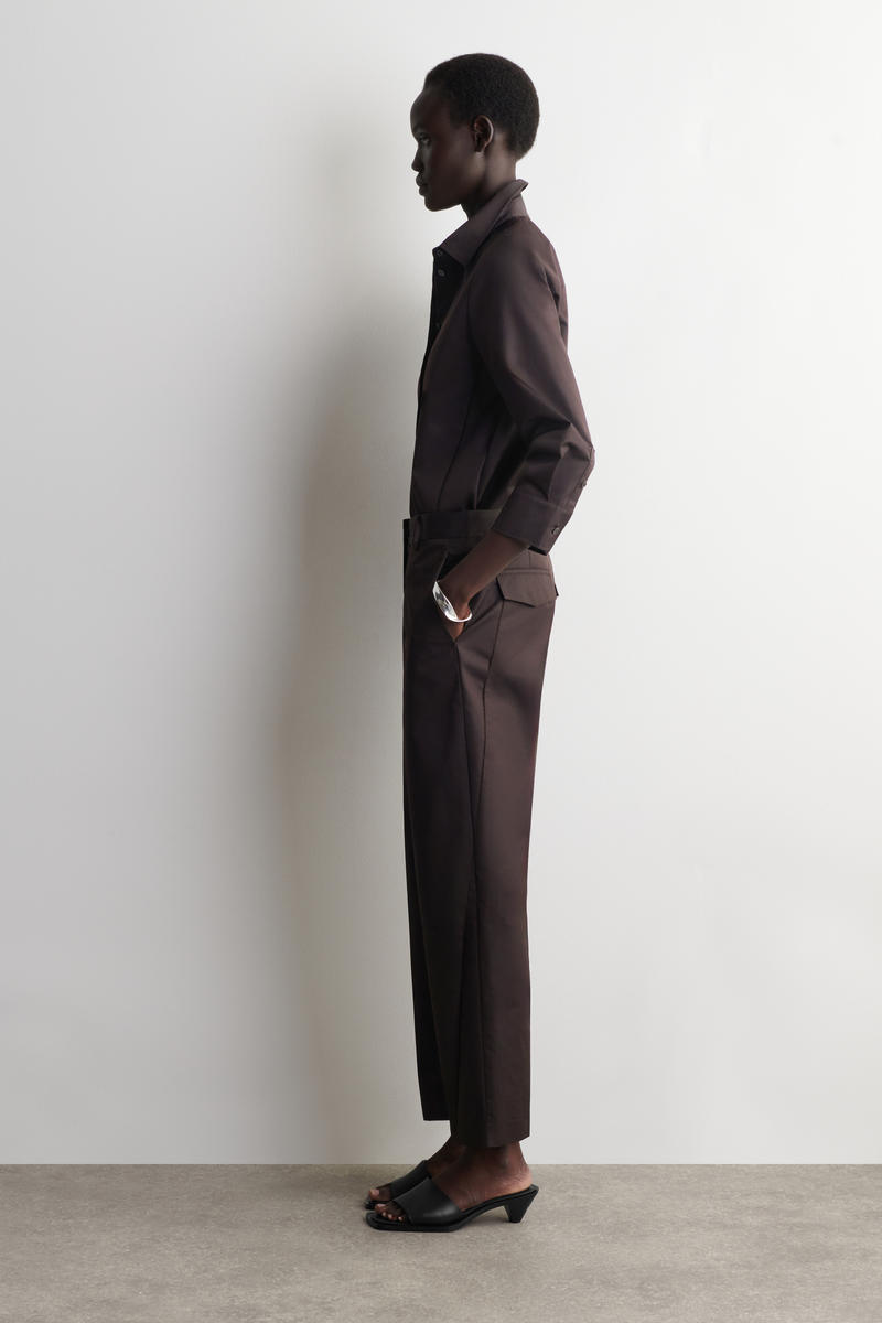 COS 刺繍コットンパンツ