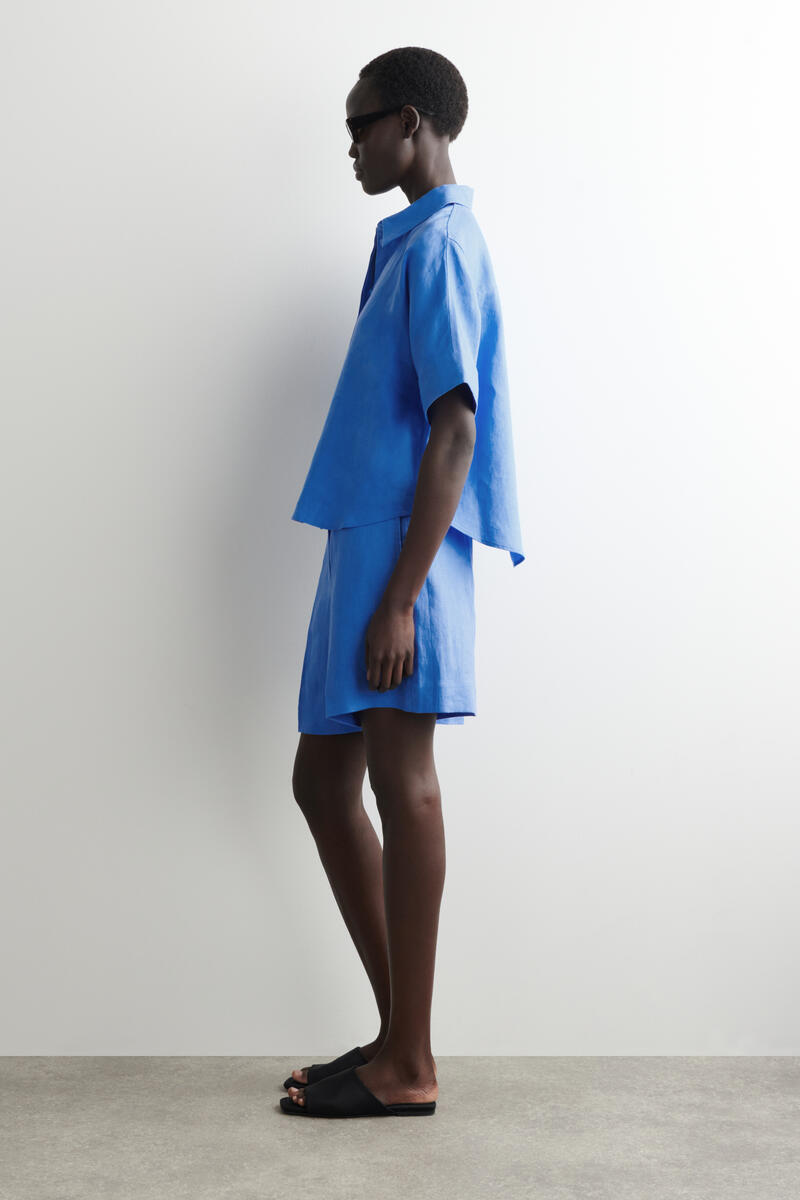 COS オーバーサイズ半袖リネンシャツ