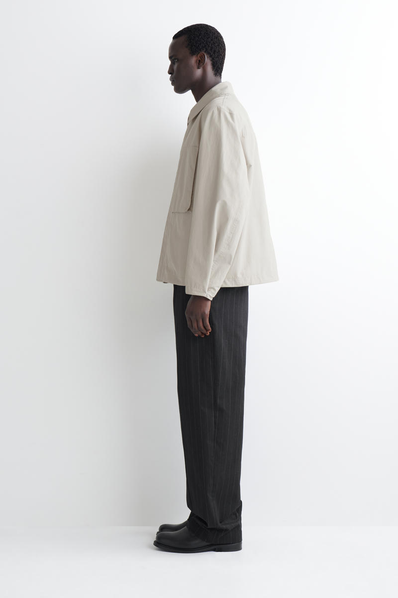 COS テクニカル ウインドブレーカージャケット