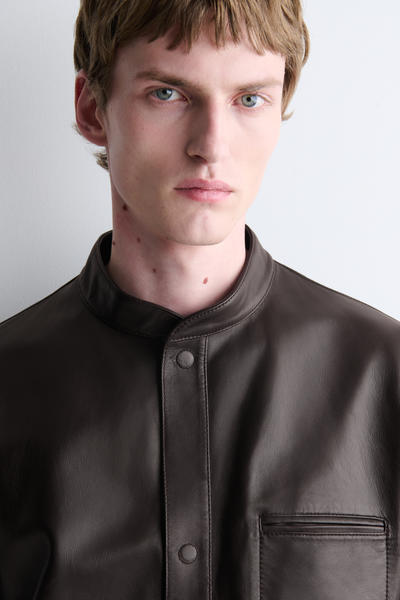 COS 光沢仕上げ ナッパレザージャケット