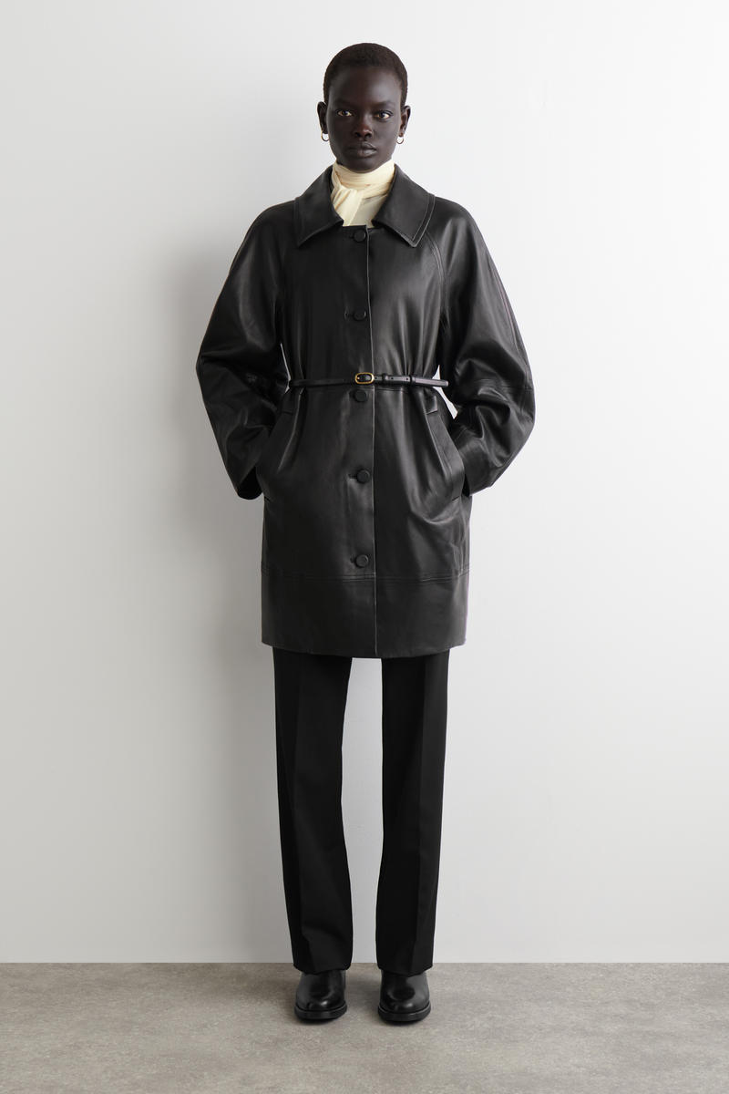 COS 彫刻的なレザージャケット