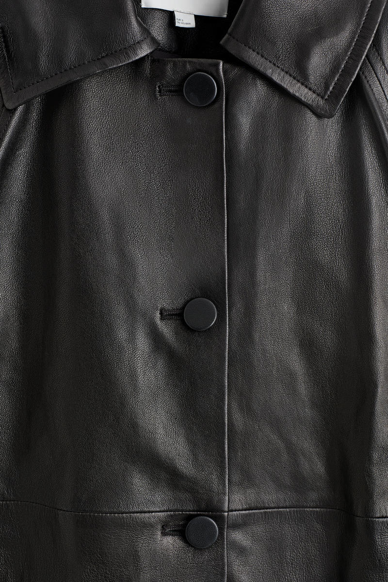 COS 彫刻的なレザージャケット