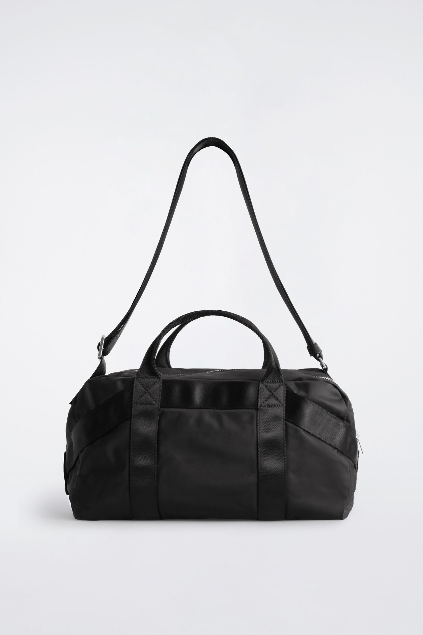 りんこんさま　ボディバッグ ブラック&ナイロンjk2点 SPORTS DUFFLE BAG - NYLON スポーツダッフルバッグ - ナイロン