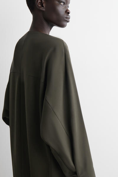 COS 彫刻的なミニドレス