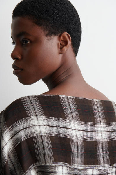 COS チェックVネックトップ