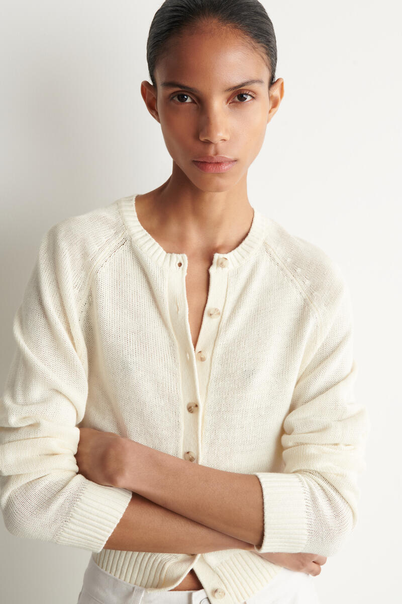 新品 COS ニットリネンカーディガン アイボリー Sサイズ KNITTED LINEN CARDIGAN ニットリネンカーディガン エクリュ｜COS コス