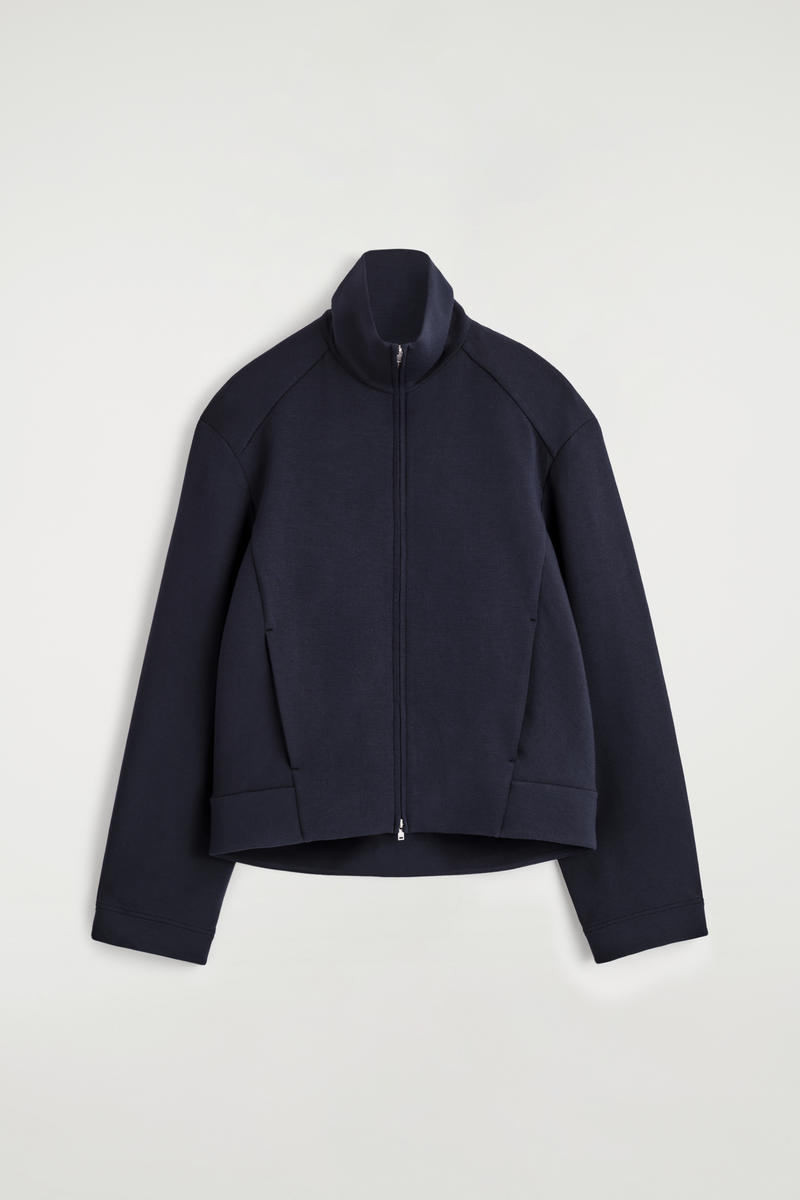 COS スキューバトラックジャケット