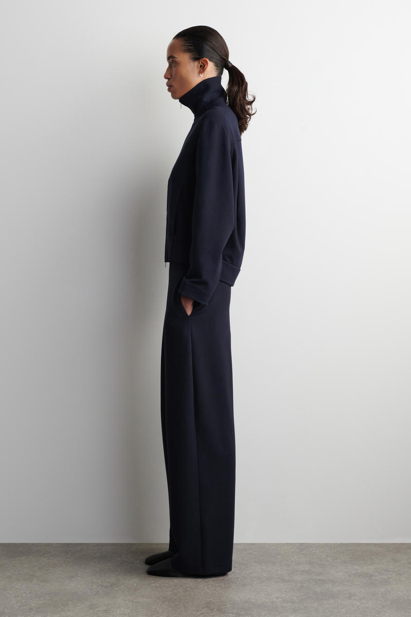 COS スキューバトラックジャケット