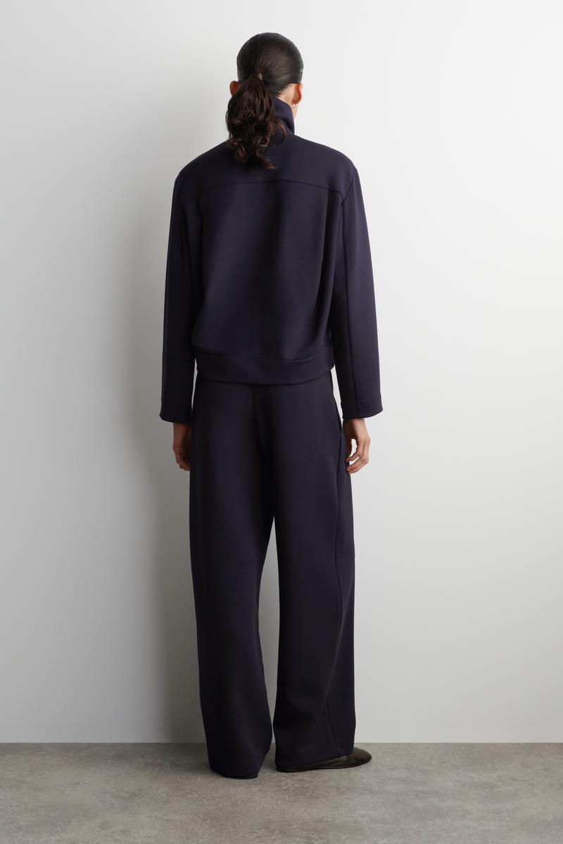 COS スキューババレルレッグジョガーパンツ