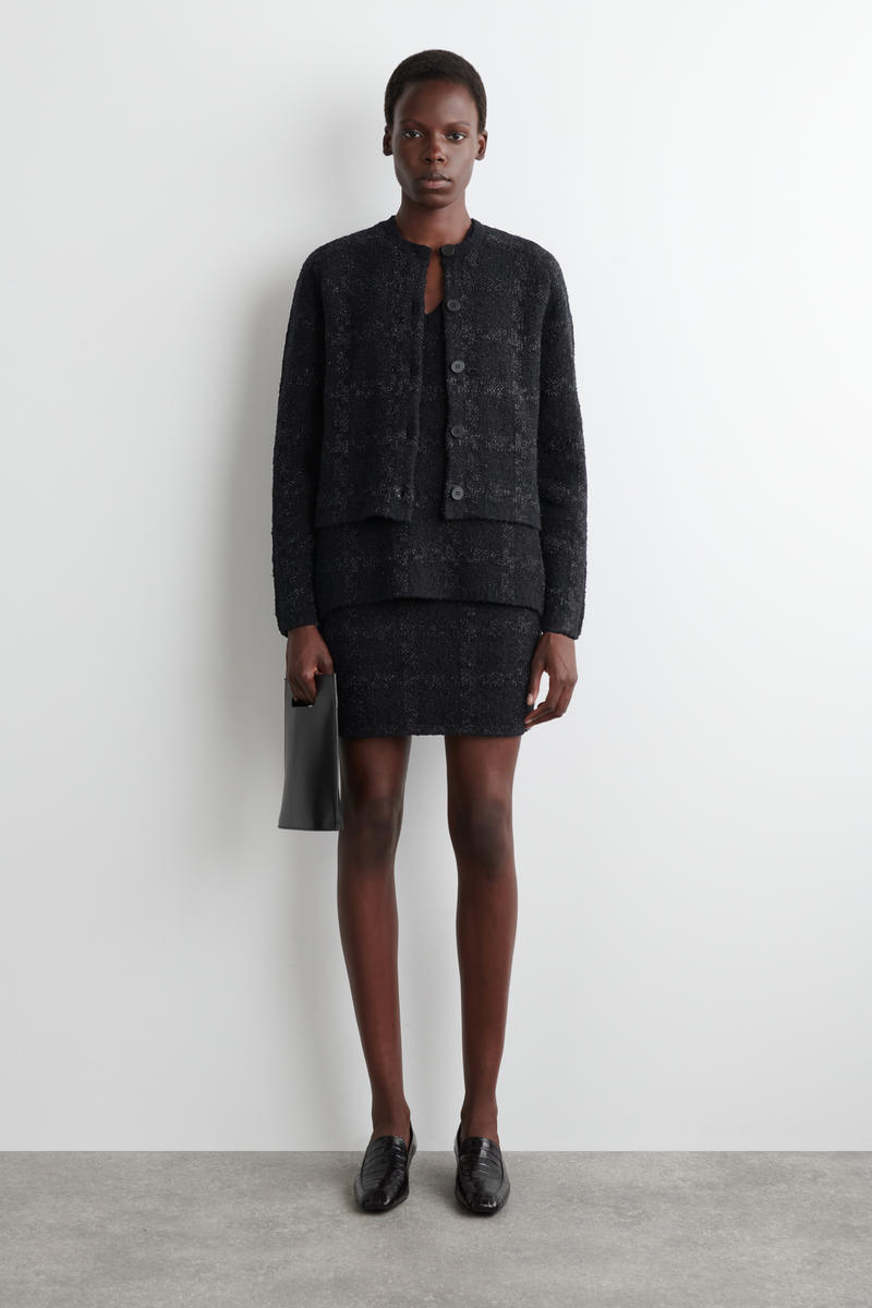 cos コス　ブークレ　ニット　カーディガン　ニットポロ　黒 cos コス ブークレ ニット カーディガン ニットポロ 黒 BOUCLE