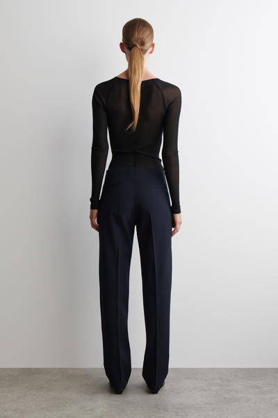 COS スリムウール混紡トラウザーズ