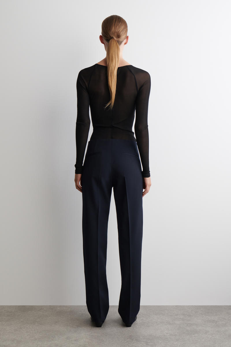 COS スリムウール混紡トラウザーズ