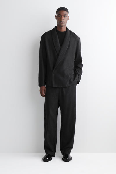 COS ピンストライプ ウールラップブレザー