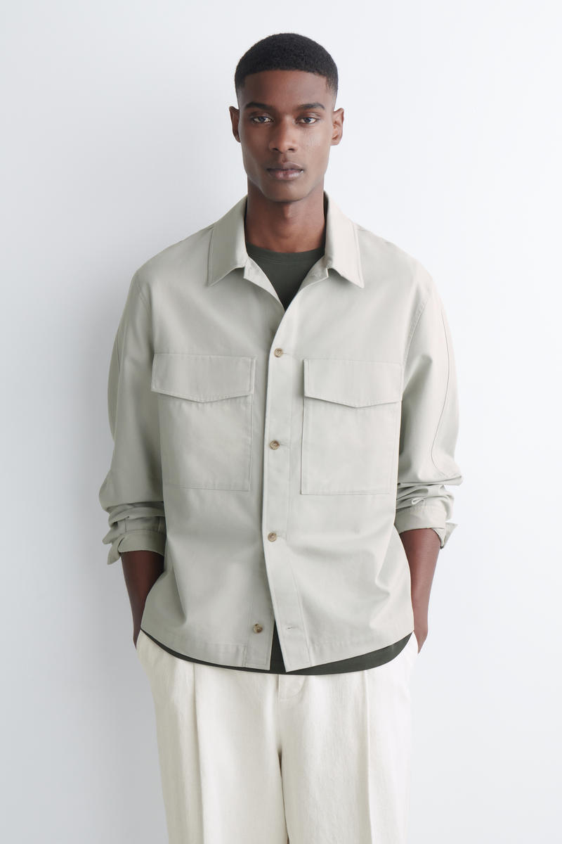COS リラックスコットンオーバーシャツ