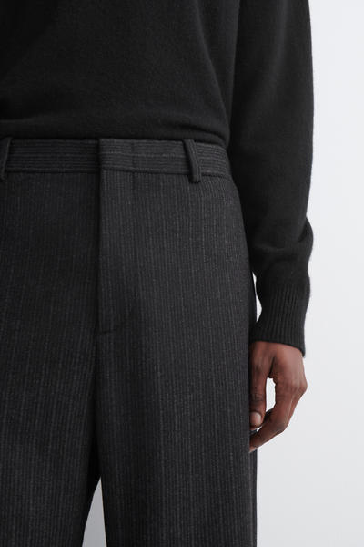 COS ストライプテーパードパンツ - ウール素材