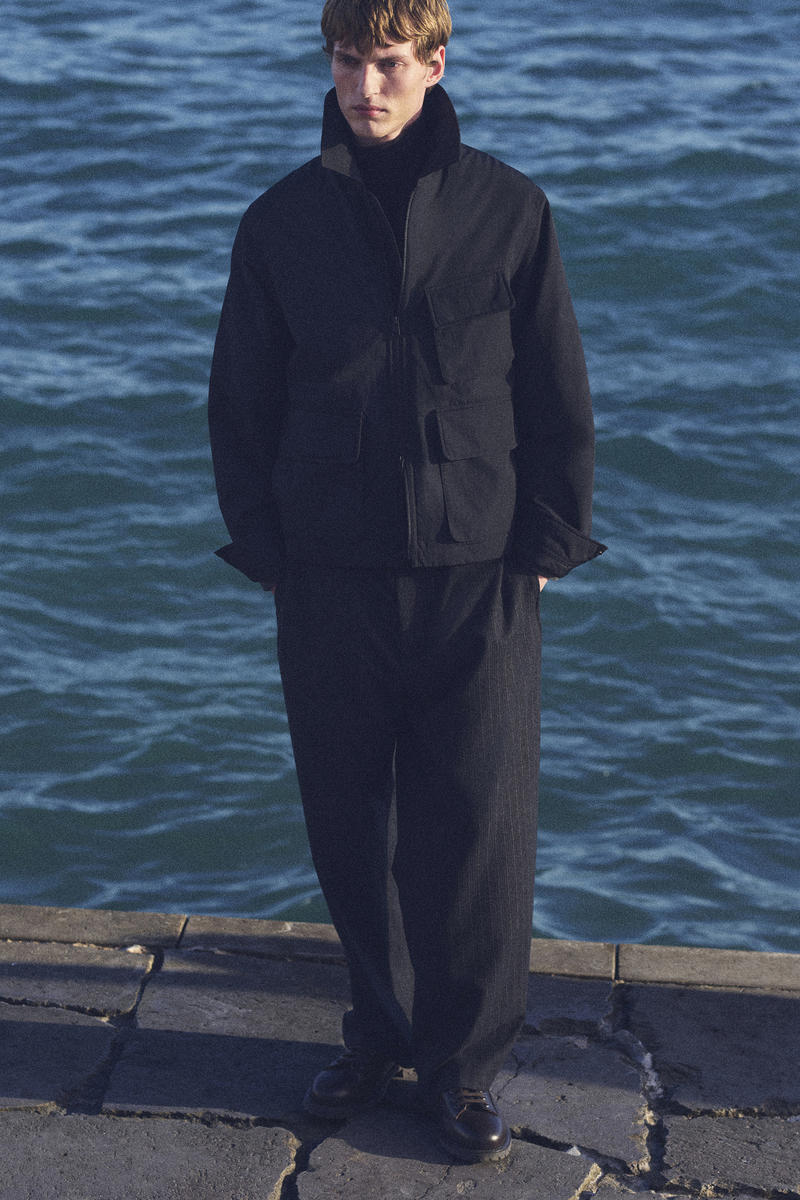 COS ストライプテーパードパンツ - ウール素材