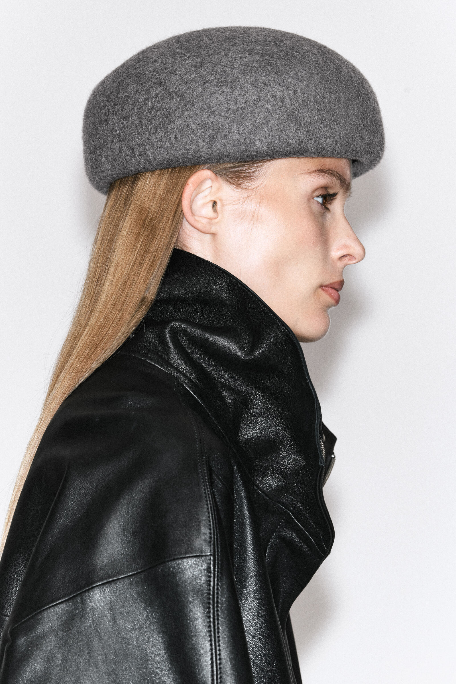 SCULPTED WOOL BERET 彫刻ウールベレー帽 グレーメランジ｜COS コス