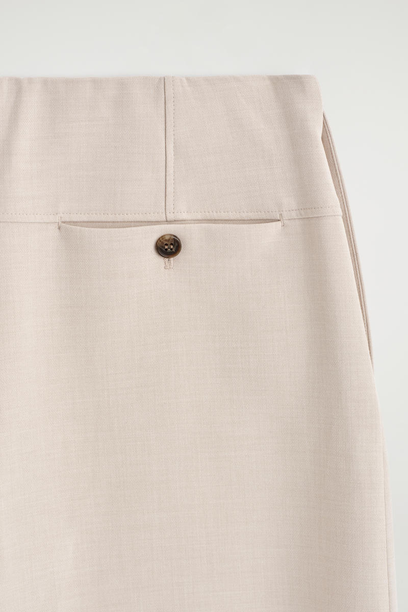 COS バレルレッグトラウザーズ