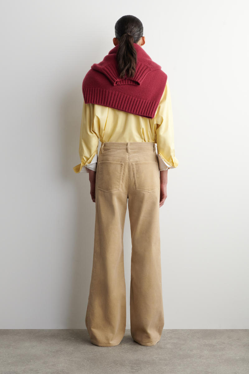 COS コーデュロイストレートレッグパンツ