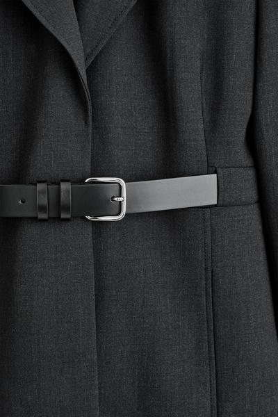 COS ベルト付きウール混ブレザー