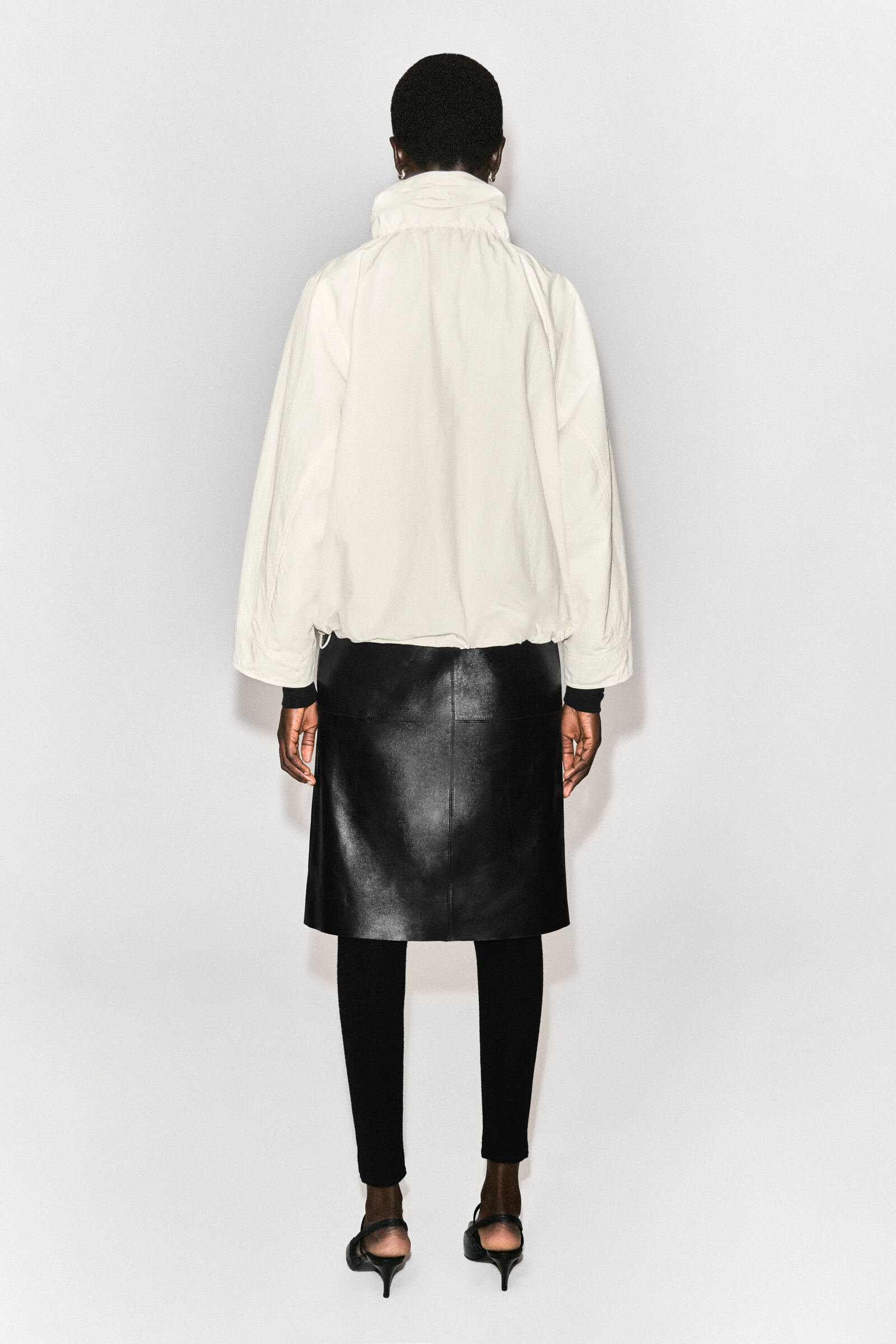 NYLON FUNNEL-NECK JACKET ナイロンファンネルネックジャケット オフ