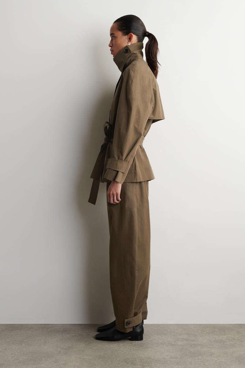 COS ベルト付き コットン ショートトレンチジャケット