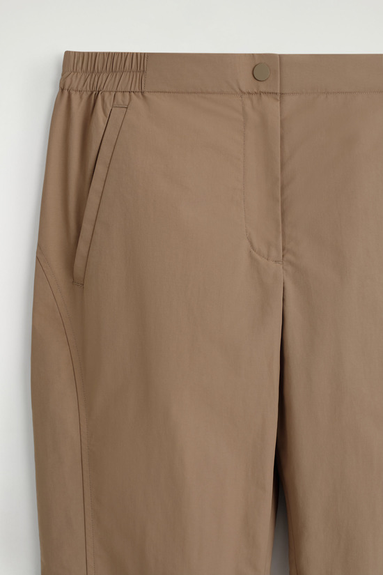 COS テクニカルナイロン バレルレッグパンツ