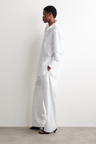 COS ギャザー入りパネルデザイン コットンパンツ