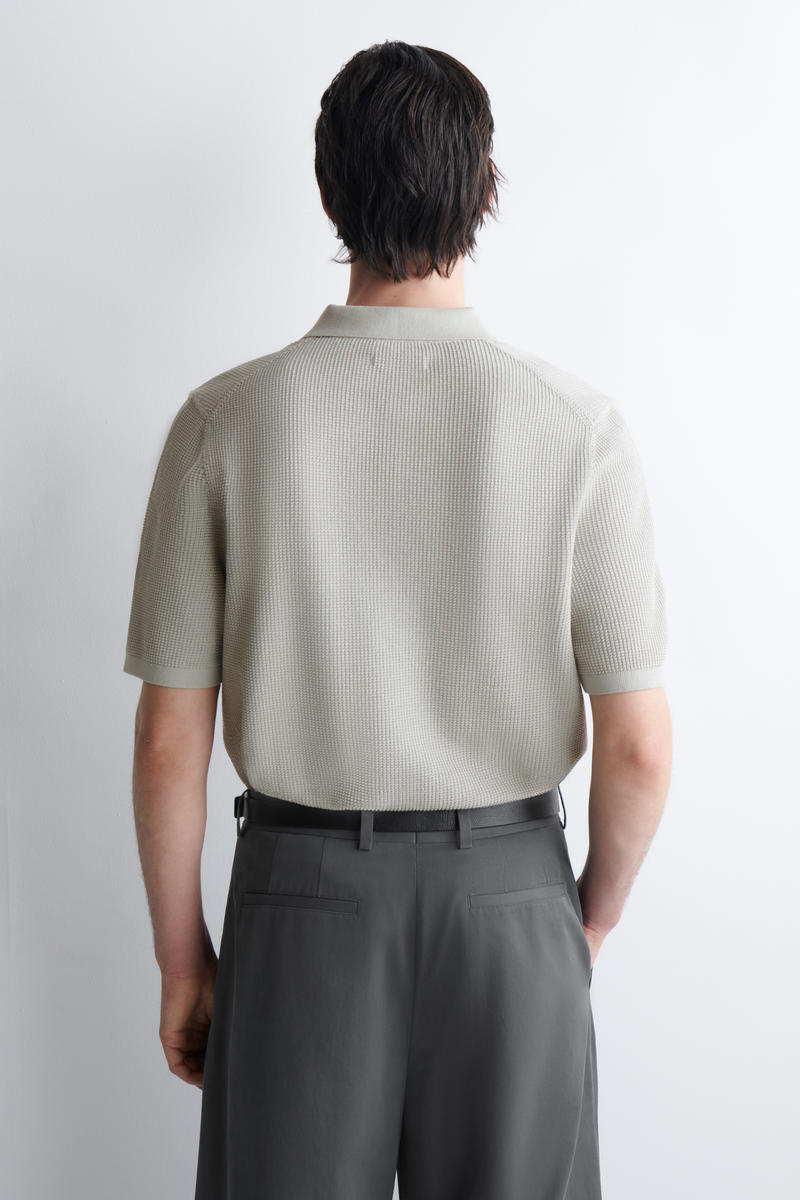 COS ワッフルニットコットンポロシャツ