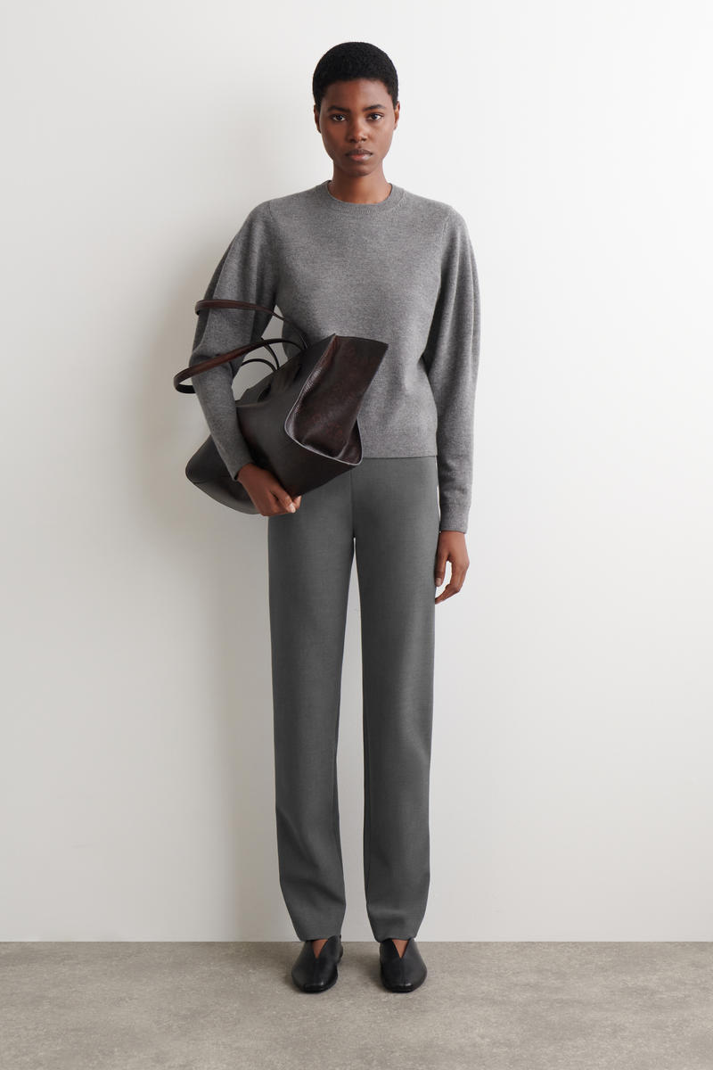 COS スリムストレートレッグパンツ