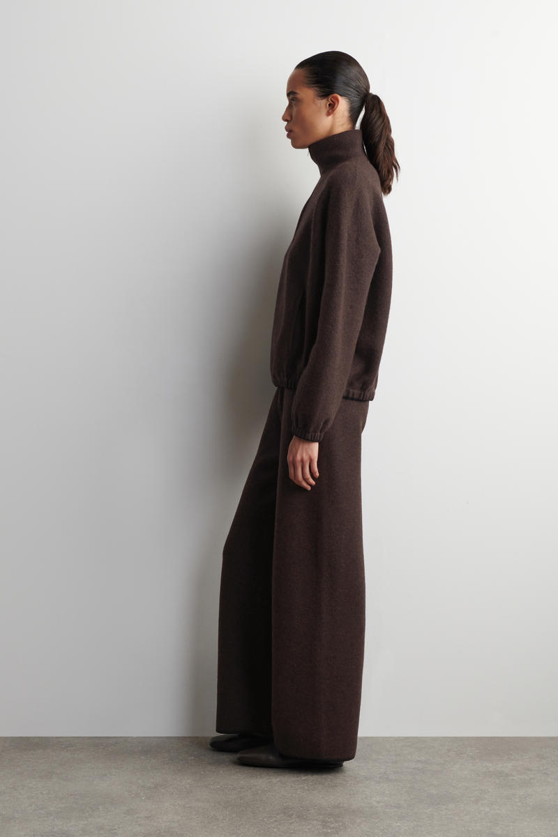 COS ボイルドメリノウールジップアップセーター