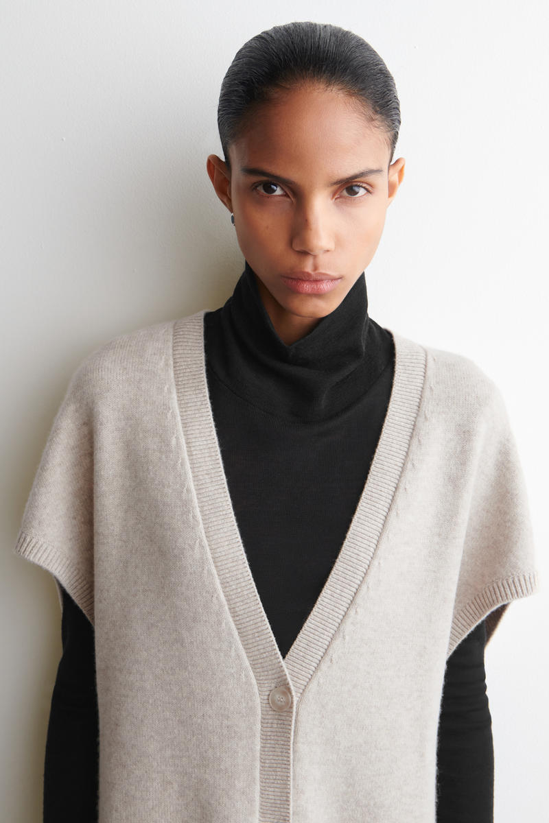 COS ラウンドウールロングラインカーディガン