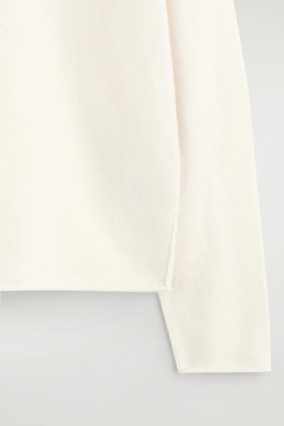 COS メリノウール クルーネックセーター