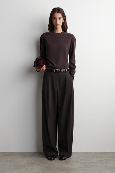 COS メリノウール クルーネックセーター