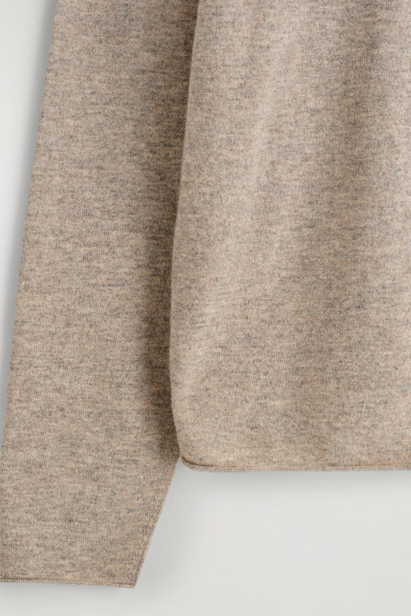 COS メリノウール クルーネックセーター