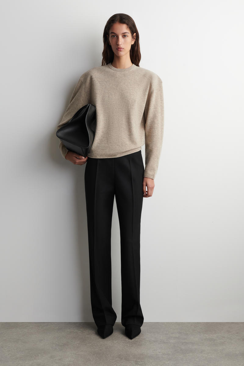 COS メリノウール クルーネックセーター