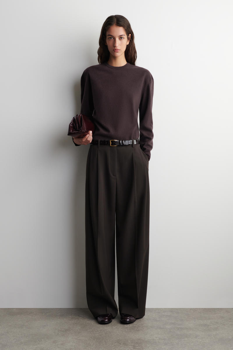 COS メリノウール クルーネックセーター