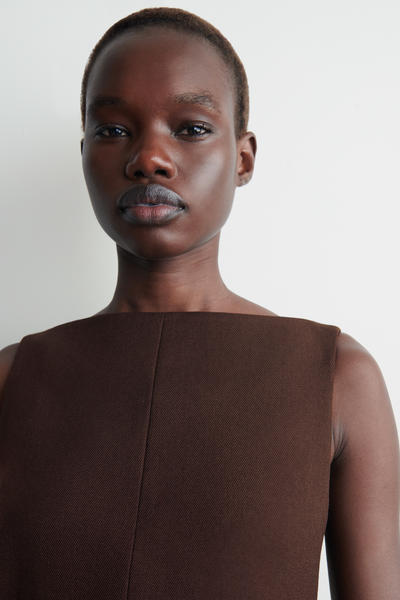 COS テーラードウールミディドレス