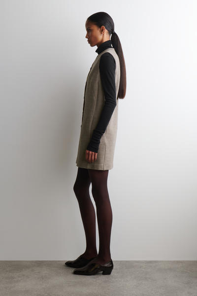 COS メリノウールボタンミニドレス